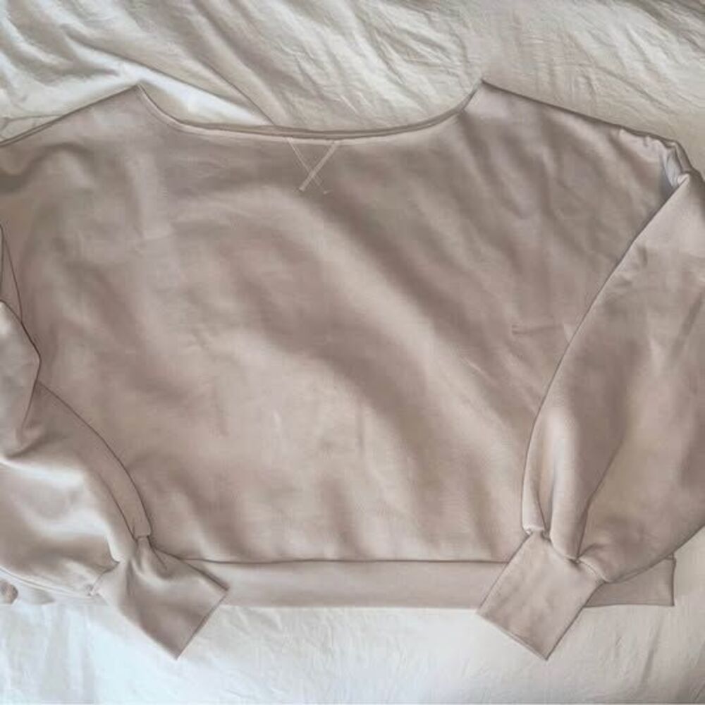 Like New! Women’s Blogliates Oversized cropped Sweatshirt. Sz 3X